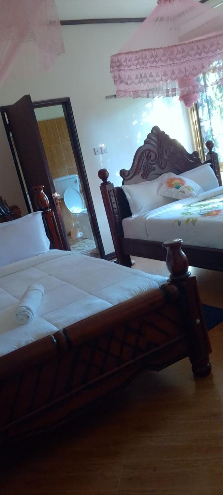 Discovery Courts Hotel Entebbe Exterior foto