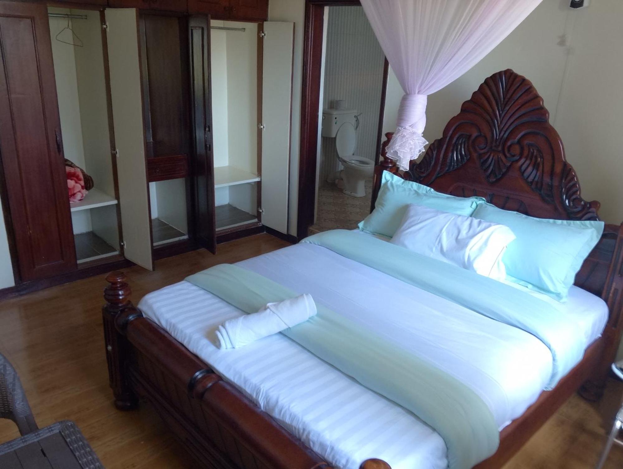 Discovery Courts Hotel Entebbe Exterior foto